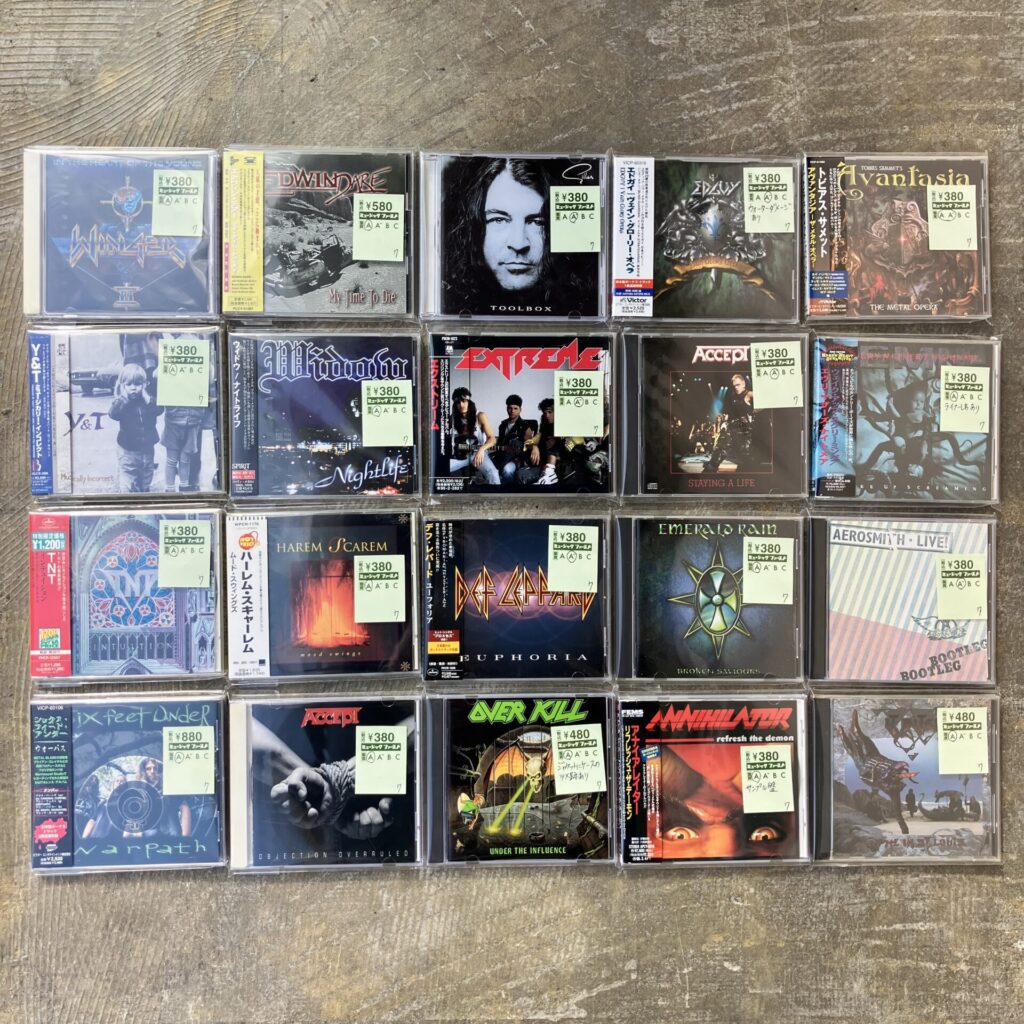 【特集コーナー新入荷】 特集コーナーに本日追加したCDたちです。