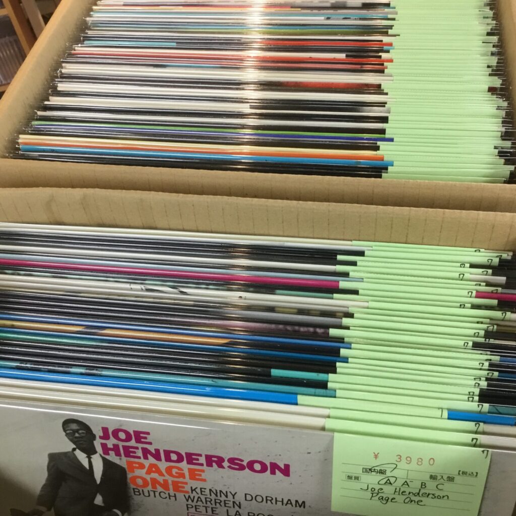 【新入荷情報】 ブルーノートの国内盤LP(東芝EMI)が90枚以上のボリュームで入荷しました。