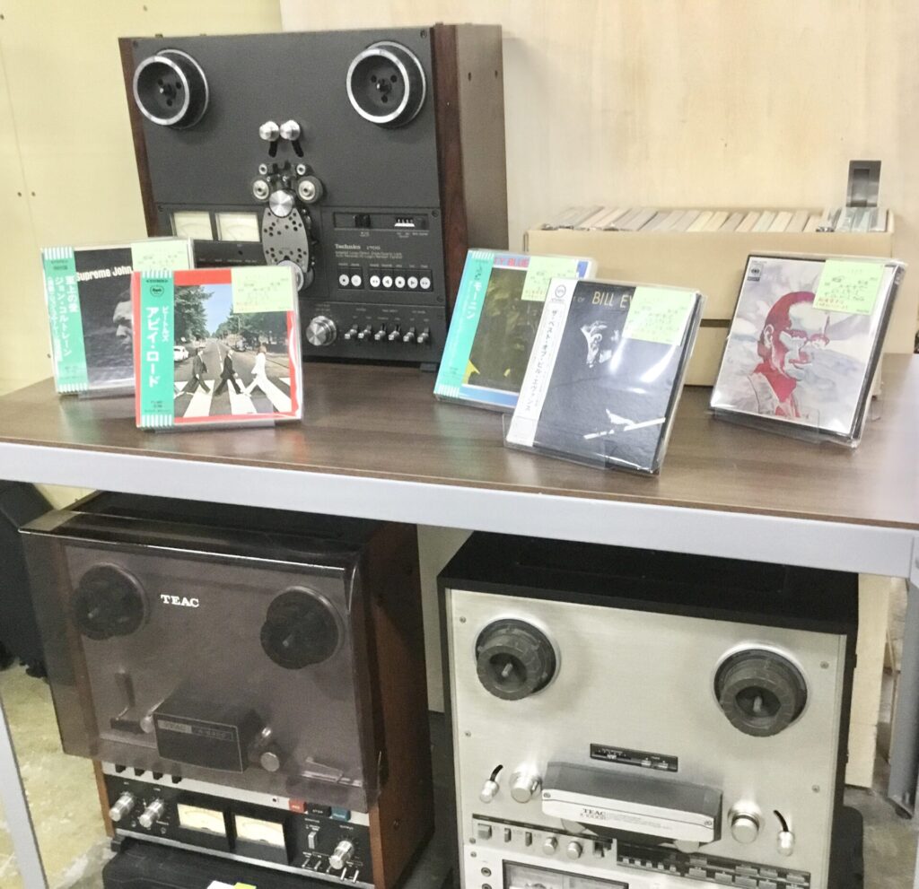 【新入荷情報】 オープンリールのデッキが3台と音楽テープがまとまって入荷しました。